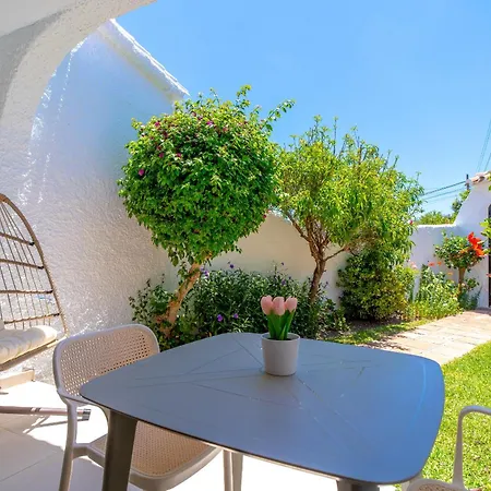 Capistrano Village Boutique By Casasol Apartmán