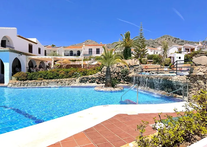 Capistrano Village Boutique By Casasol Апартаменты Нерха